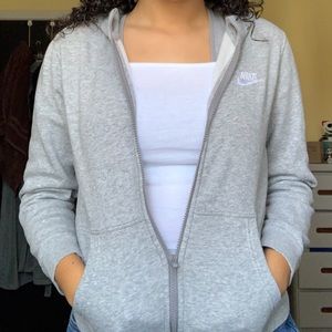 Grey Nike zip-up (size BOYS L)
